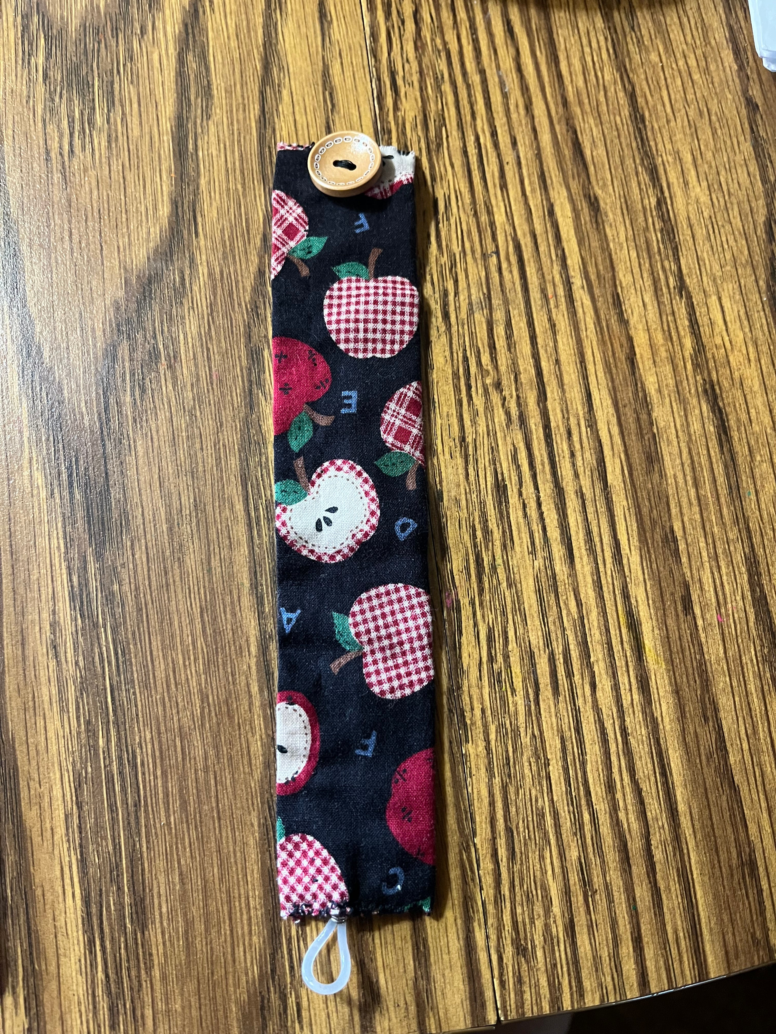 Applesauce wrap bracelet flat lay